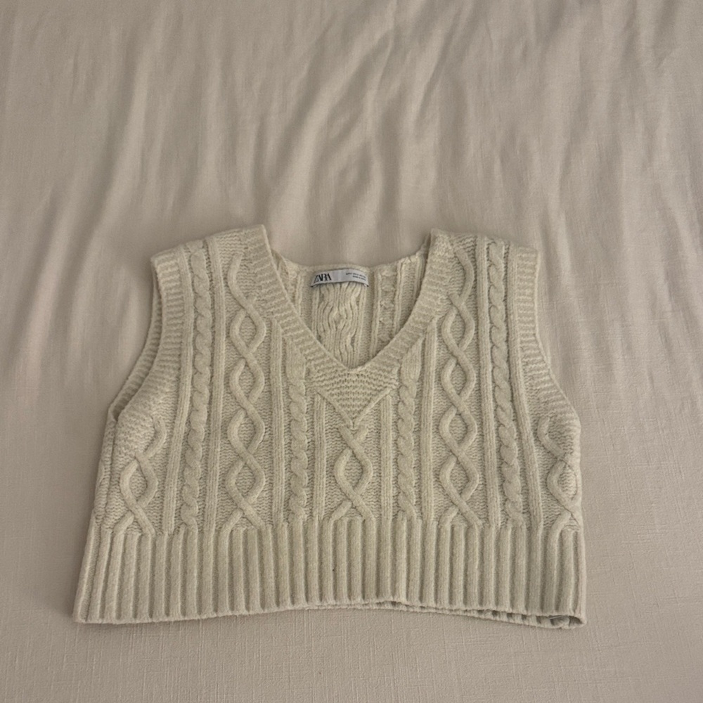 Zara Ivory V-Neck Cable Knit Sweater Vest